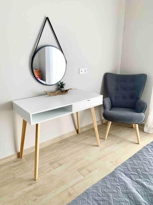 Luxury Cozy Appartment In The City Center Rhodes City Exterior foto